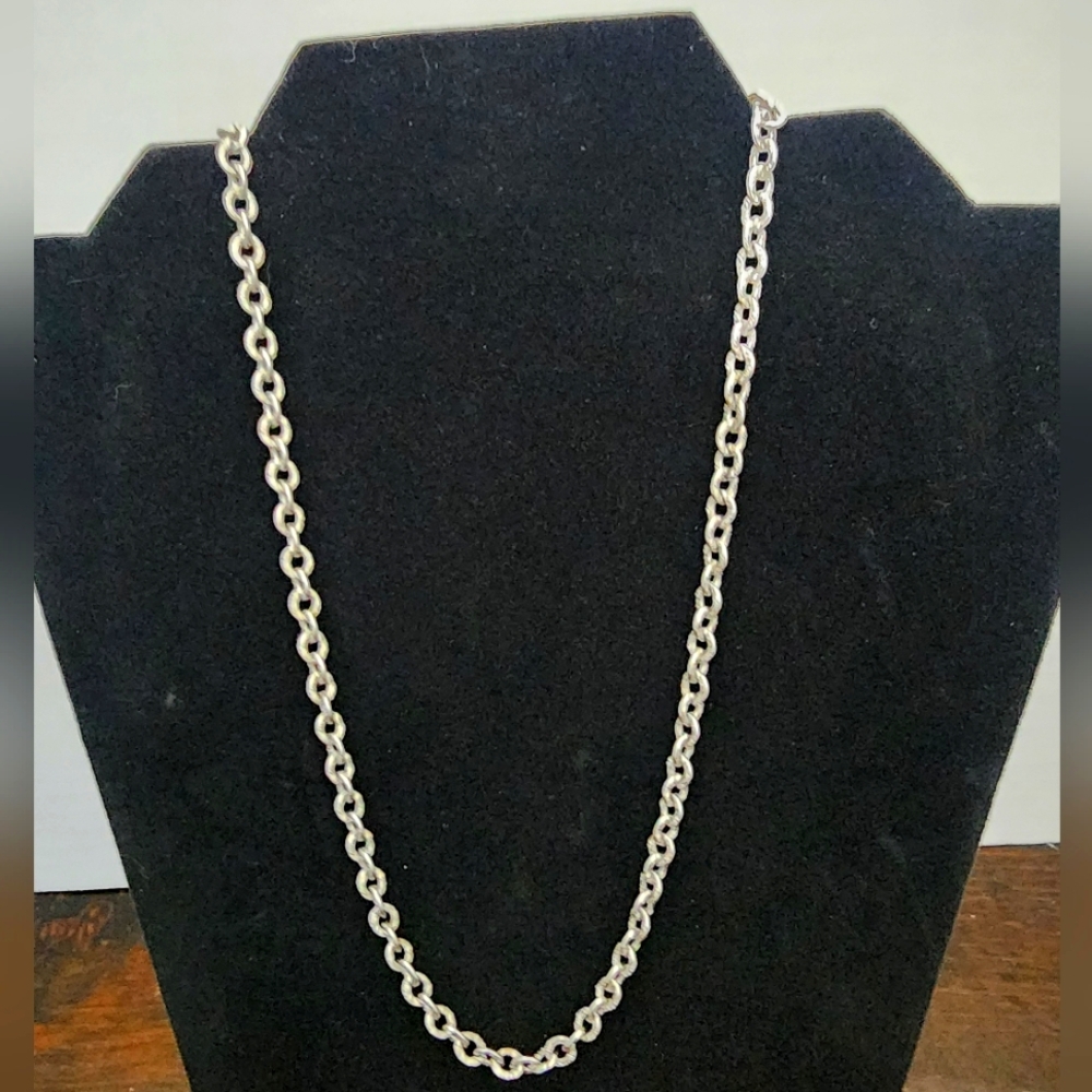 SE29 Whiting & Davis Silver Necklace Elegant Chain Design